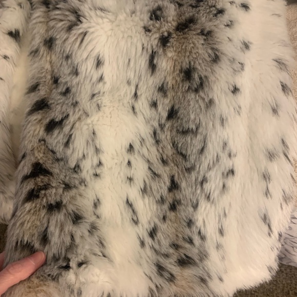 Vintage 80s faux fur white leopard coat, modern size S/M - Picture 8 of 12